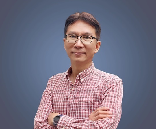 Barry C.-Y. Yang 楊中玉 教授