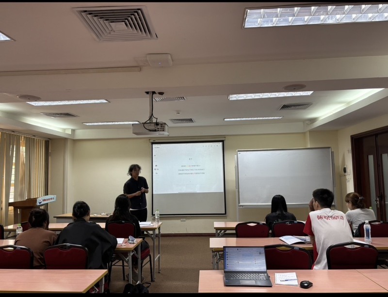 上台授課圖片